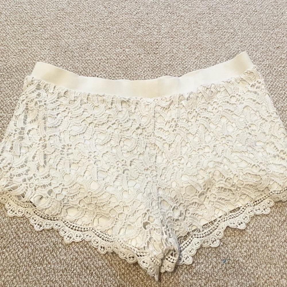 Lily Pulitzer Lace Shorts size XL